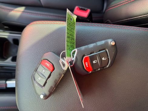 Used 2021 Jeep Wrangler Unlimited Rubicon image 38