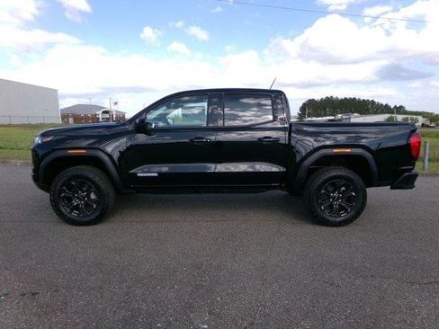 New 2025 GMC Canyon Elevation w/ Convenience Package image 3