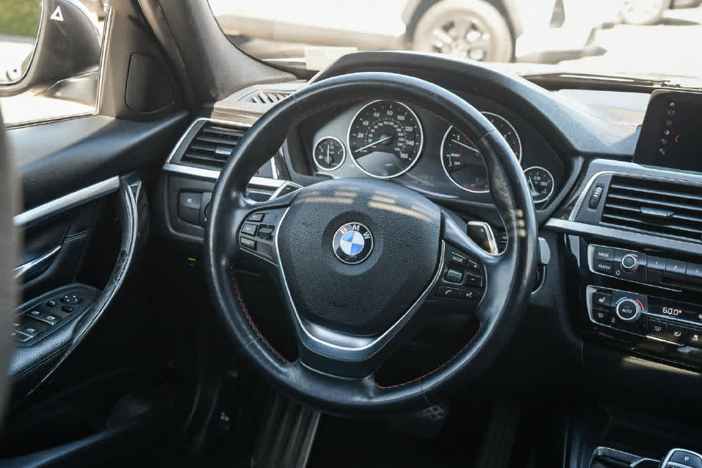 Used 2018 BMW 328d Sedan RWD image 12