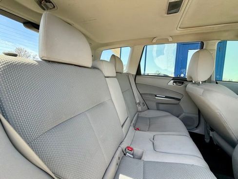Used 2012 Subaru Forester 2.5X Premium w/ All-Weather Pkg AWD/4WD image 21