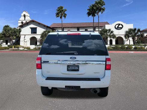 Used 2016 Ford Expedition XLT RWD image 3