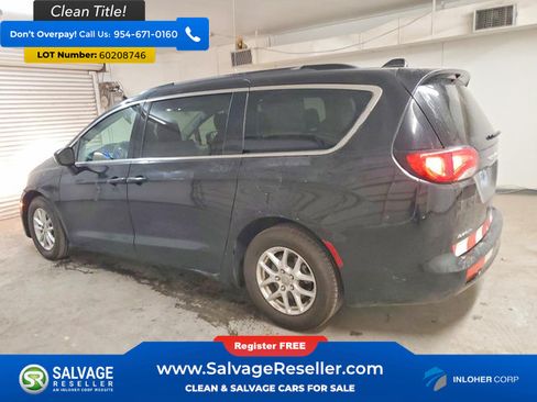 Used 2020 Chrysler Voyager Lxi FWD image 3