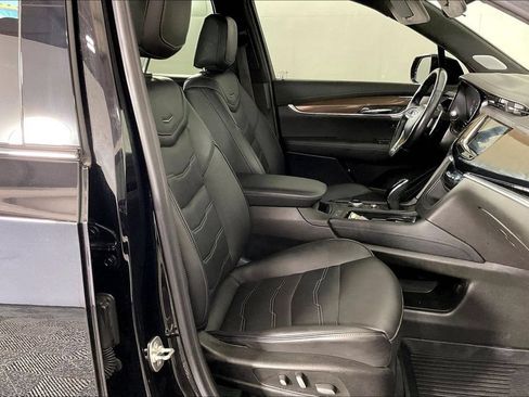 Used 2024 Cadillac XT6 Sport w/ Platinum Package AWD/4WD image 10