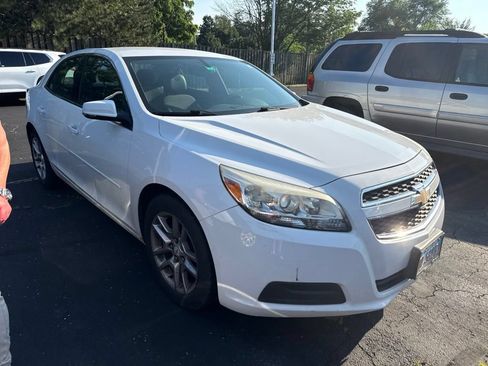 Used 2013 Chevrolet Malibu LT w/ Power Convenience Package FWD image 4