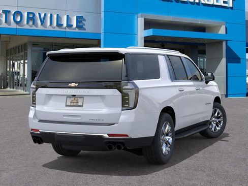 New 2026 Chevrolet Suburban Premier image 4