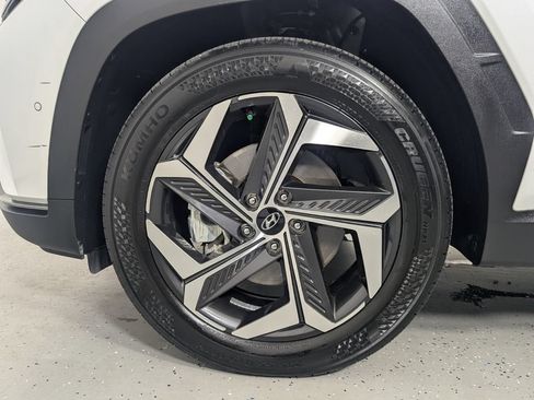 Certified 2022 Hyundai Tucson Limited FWD image 11