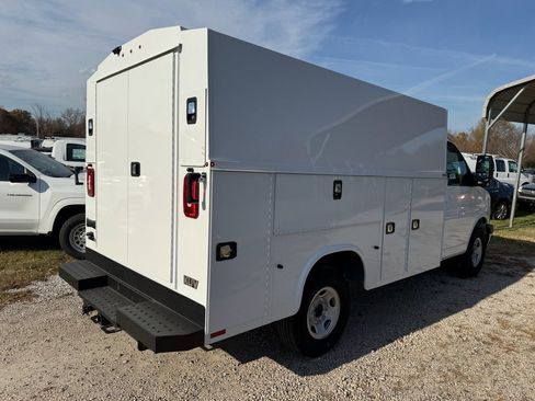 New 2025 Chevrolet Express 3500 w/ Power Convenience Package image 9