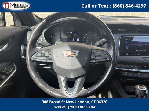 Used 2019 Cadillac XT4 Premium Luxury image 16