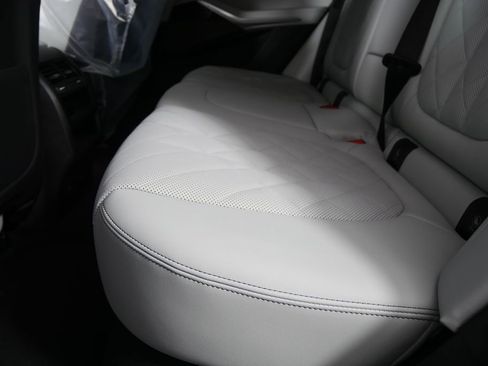 Used 2026 BMW X5 xDrive50e w/ Premium Package AWD/4WD image 12