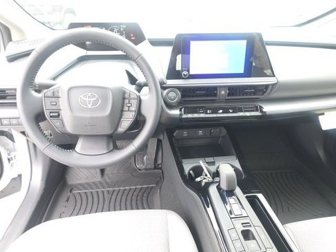 New 2026 Toyota Prius LE image 9