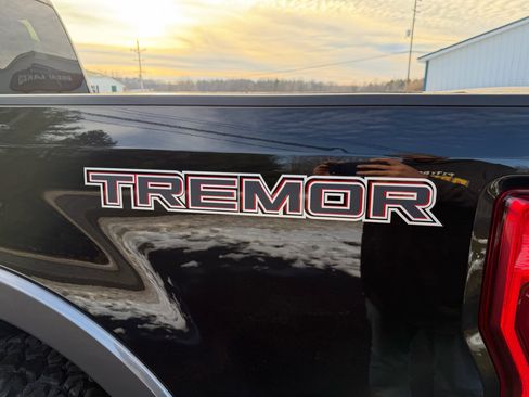 Used 2022 Ford F250 Lariat w/ Tremor Off-Road Package image 17