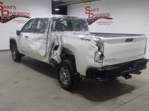 Used 2025 Chevrolet Silverado 2500 W/T w/ WT Convenience Package image 2