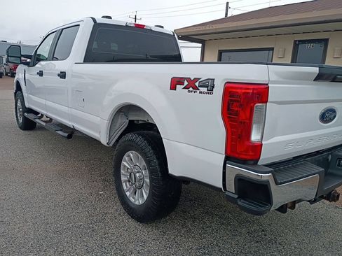 Used 2022 Ford F250 XL w/ STX Appearance Package AWD/4WD image 10