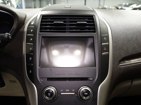 Used 2017 Lincoln MKC Reserve image 24