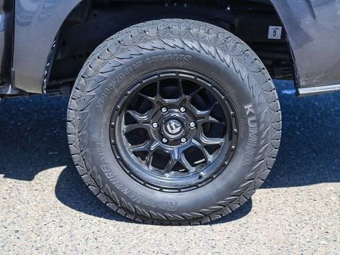 Used 2022 Toyota Tacoma SR AWD/4WD image 12