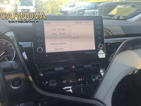 Used 2021 Toyota Camry XLE image 25