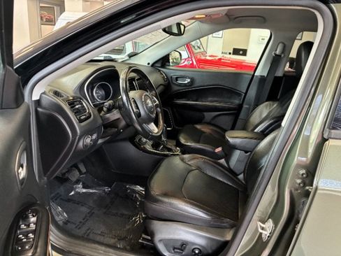 Used 2019 Jeep Compass Limited AWD/4WD image 19