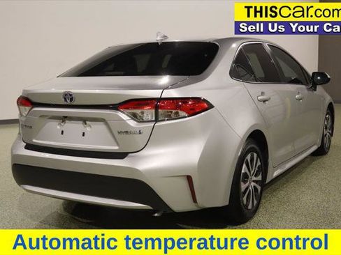Used 2021 Toyota Corolla LE image 7