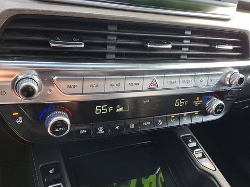 Certified 2022 Kia Telluride EX w/ EX Premium Package image 17