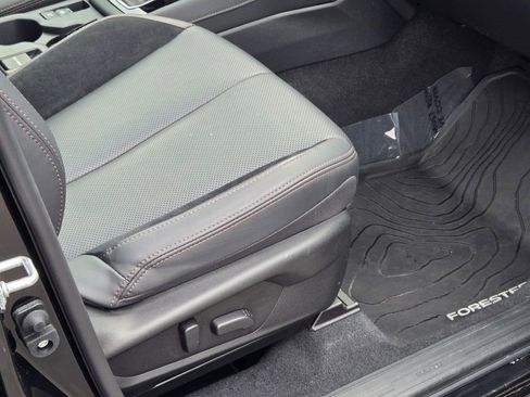 Used 2025 Subaru Forester Touring image 11