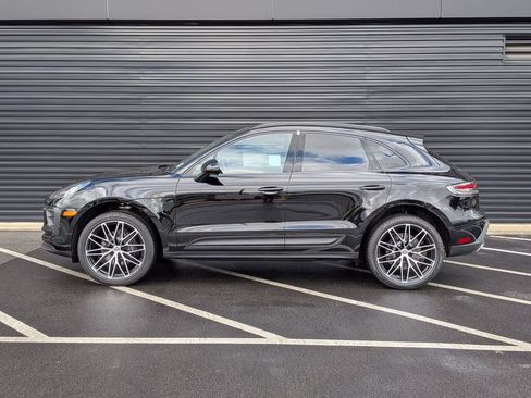 Used 2026 Porsche Macan AWD/4WD image 2