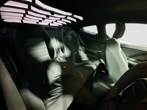 Used 2017 Ford Mustang GT w/ Black Accent Package RWD image 24