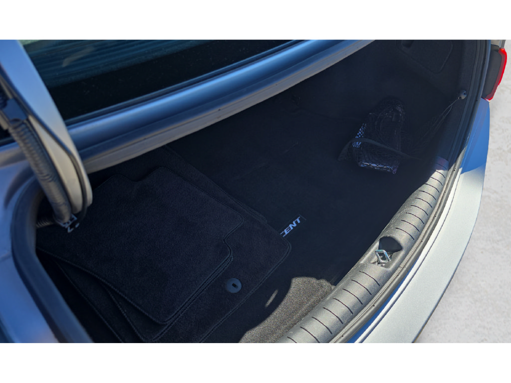 Used 2021 Hyundai Accent Limited FWD image 9