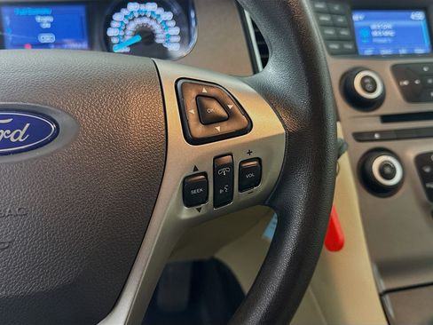 Used 2017 Ford Taurus SE image 15