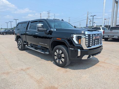 Used 2025 GMC Sierra 2500 Denali w/ Technology Package AWD/4WD image 9