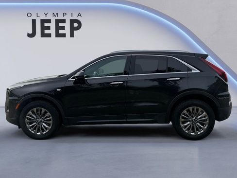 Used 2024 Cadillac XT4 Premium Luxury image 2
