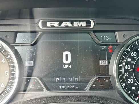 Used 2019 RAM 1500 Laramie AWD/4WD image 18