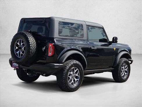 Used 2023 Ford Bronco Badlands image 5