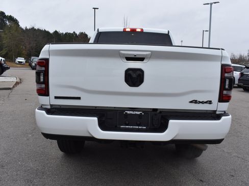 Used 2024 RAM 2500 Big Horn w/ Night Edition image 8