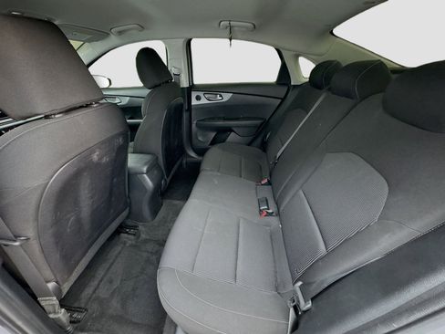 Used 2019 Kia Forte LXS image 15