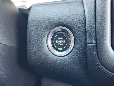 Used 2022 GMC Yukon XL Denali image 22