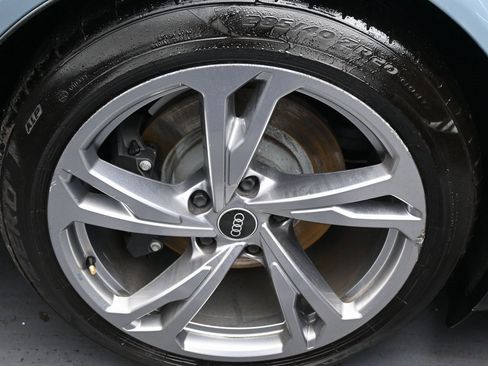 Used 2022 Audi e-tron GT Premium Plus image 39