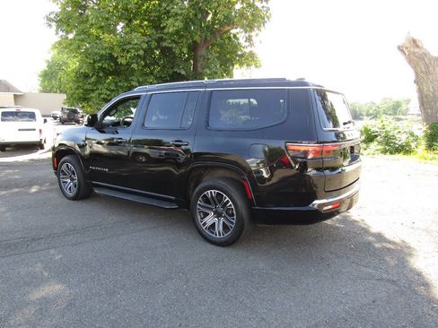 Used 2024 Jeep Wagoneer Series II AWD/4WD image 45