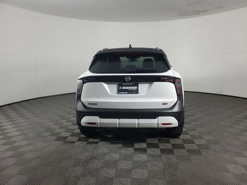 New 2026 Nissan Kicks SR image 5