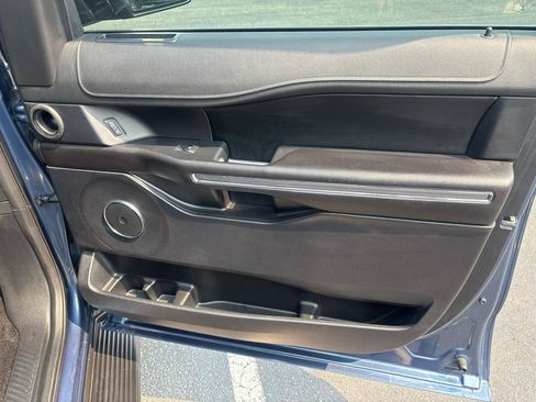 Used 2018 Ford Expedition Max XLT AWD/4WD image 34