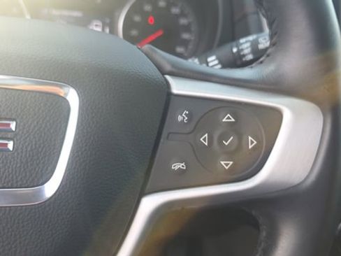 Used 2020 GMC Terrain SLE w/ Driver Convenience Package FWD image 23
