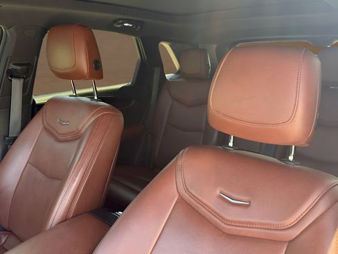 Used 2019 Cadillac XT5 Premium Luxury w/ Driver Assist Package AWD/4WD image 10