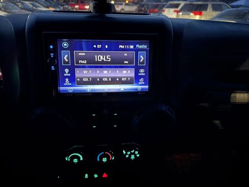 Used 2015 Jeep Wrangler Unlimited Sport AWD/4WD image 14