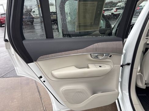 Certified 2023 Volvo XC90 B5 Plus w/ Protection Package Premier image 33