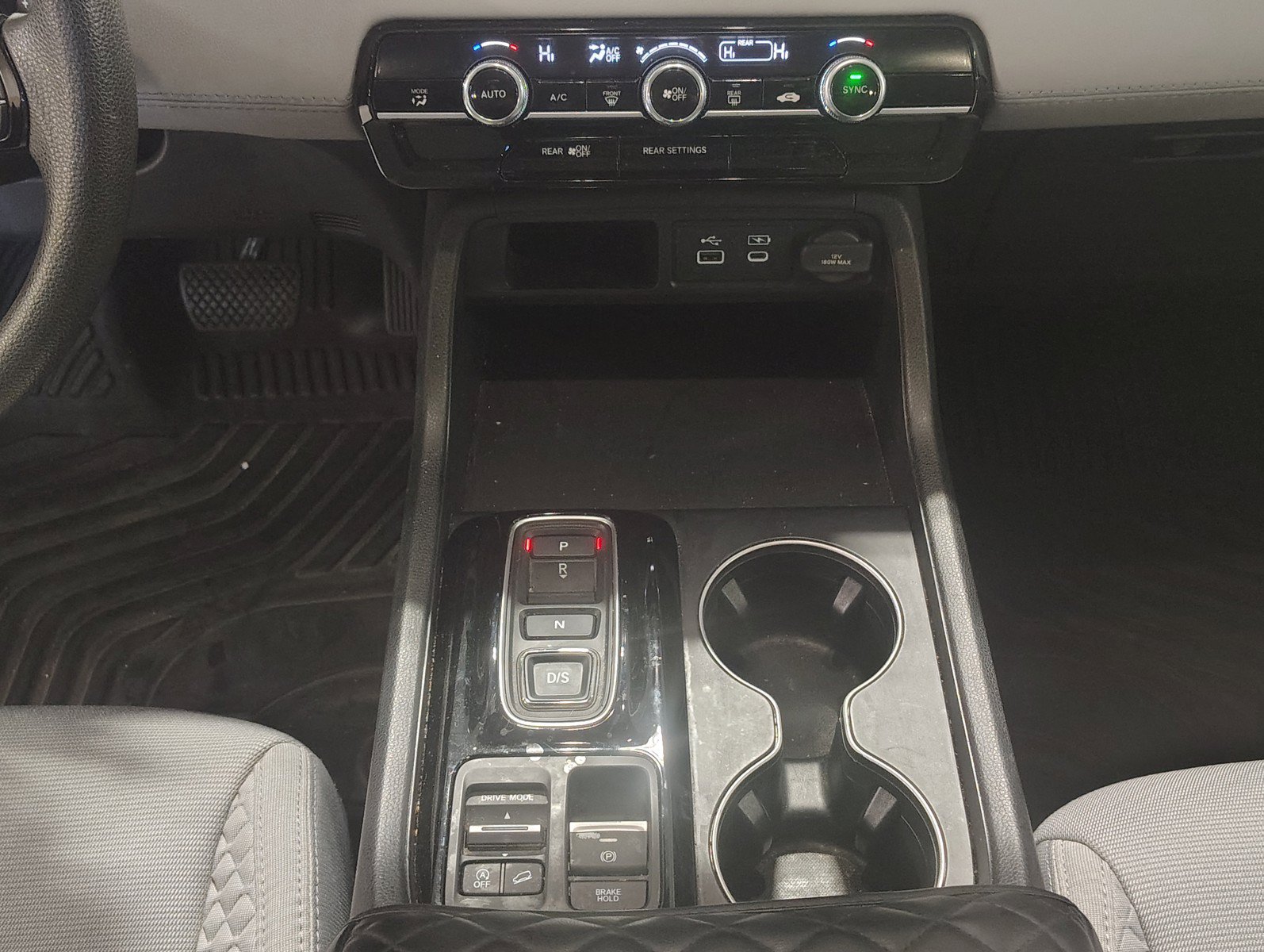 Used 2023 Honda Pilot LX image 17