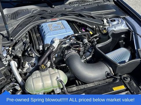 Used 2022 Ford Mustang Shelby GT500 w/ Carbon Fiber Track Pack RWD image 10