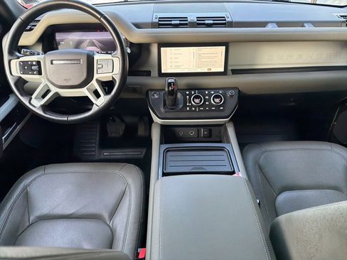 Used 2024 Land Rover Defender 110 S image 9