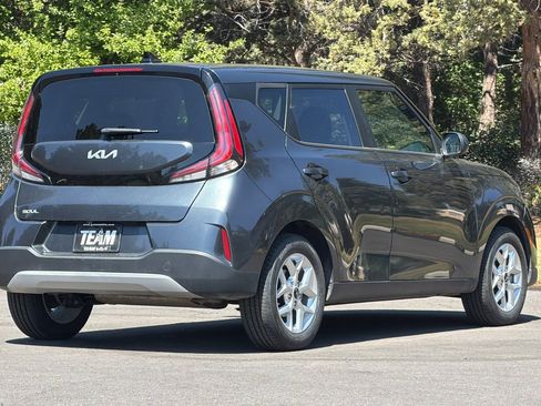Used 2024 Kia Soul LX w/ Option Group 015 FWD image 4