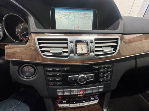 Used 2014 Mercedes-Benz E 350 4MATIC Sedan image 22
