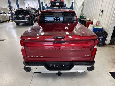 Used 2019 Chevrolet Silverado 1500 LTZ AWD/4WD image 12