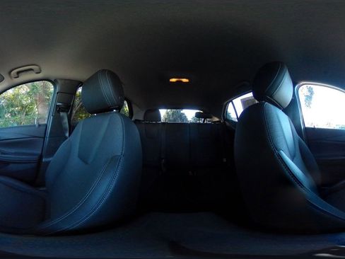 Used 2025 Buick Encore GX Preferred image 42